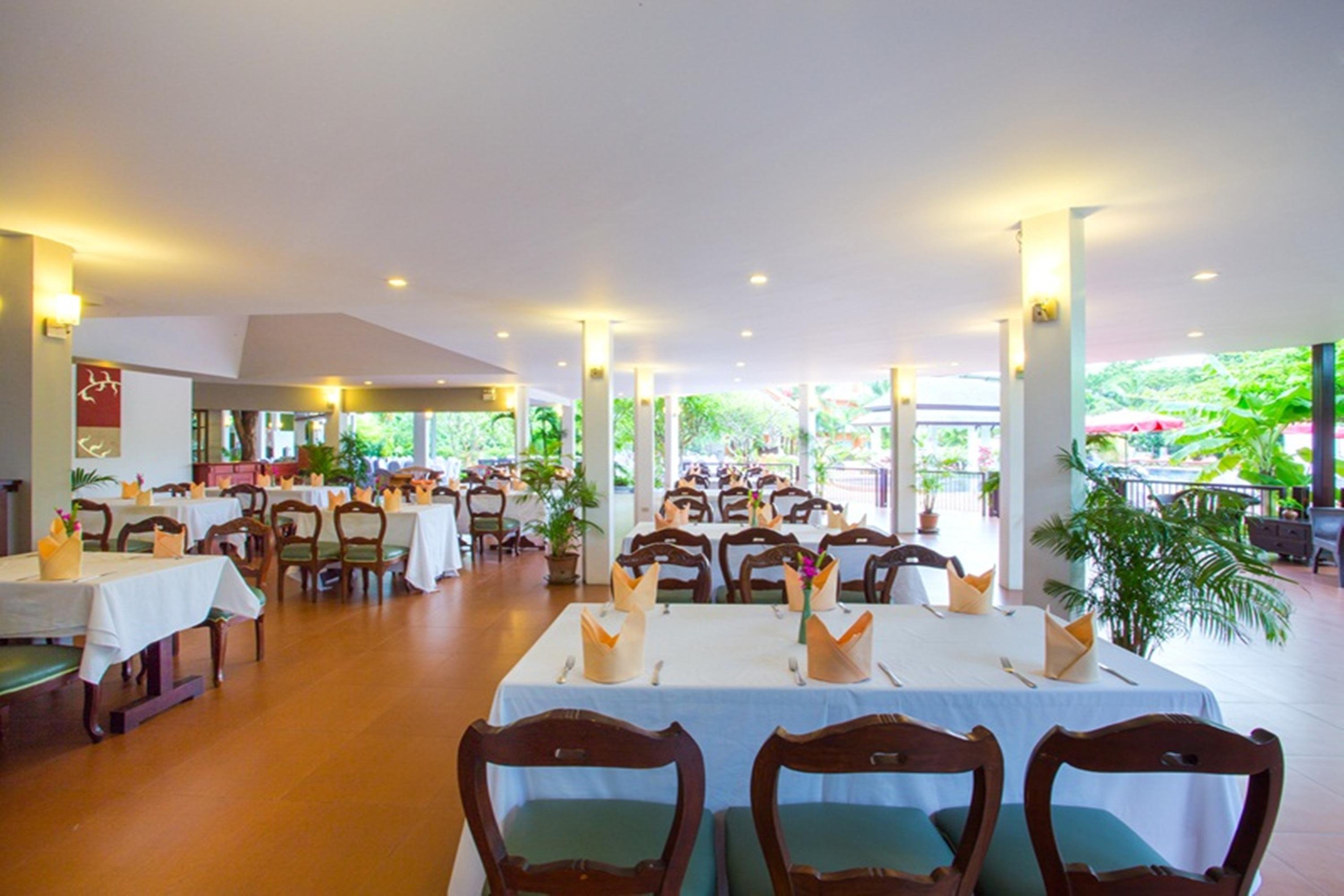 Eastiny & Отель 4*